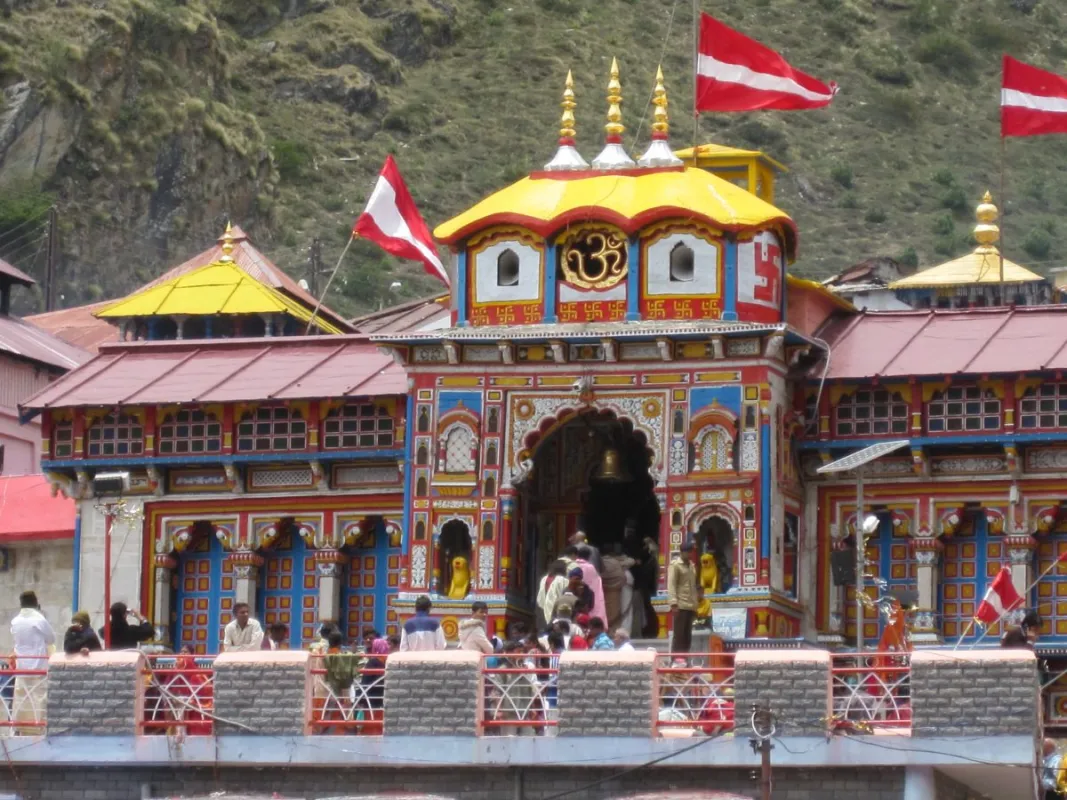 बद्रीनाथ मंदिर - Chamoli, Uttarakhand