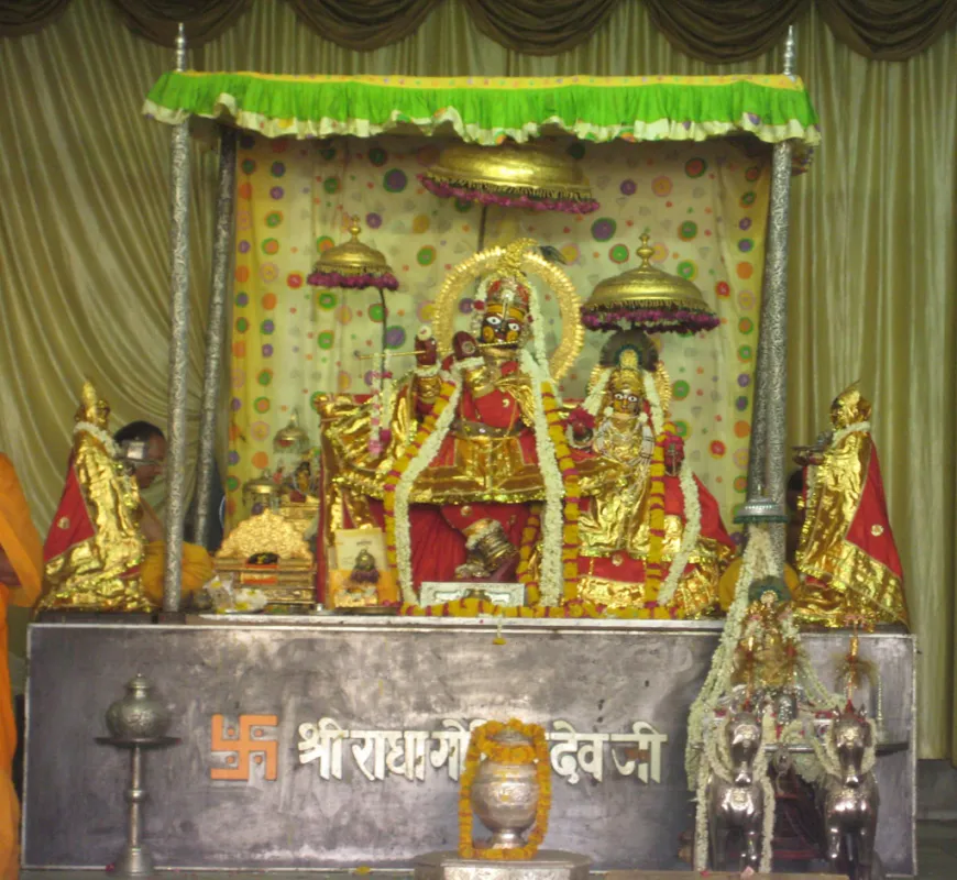 गोविंद देव जी मंदिर जयपुर - Jaipur, Rajasthan