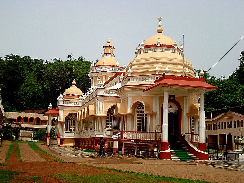 मंगेशी मंदिर गोवा - North Goa, Goa