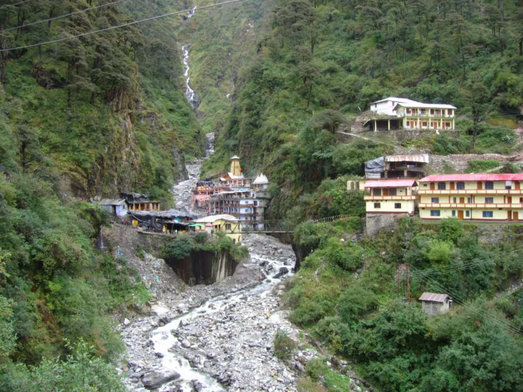 यमुनोत्री मंदिर - Uttarkashi, Uttarakhand